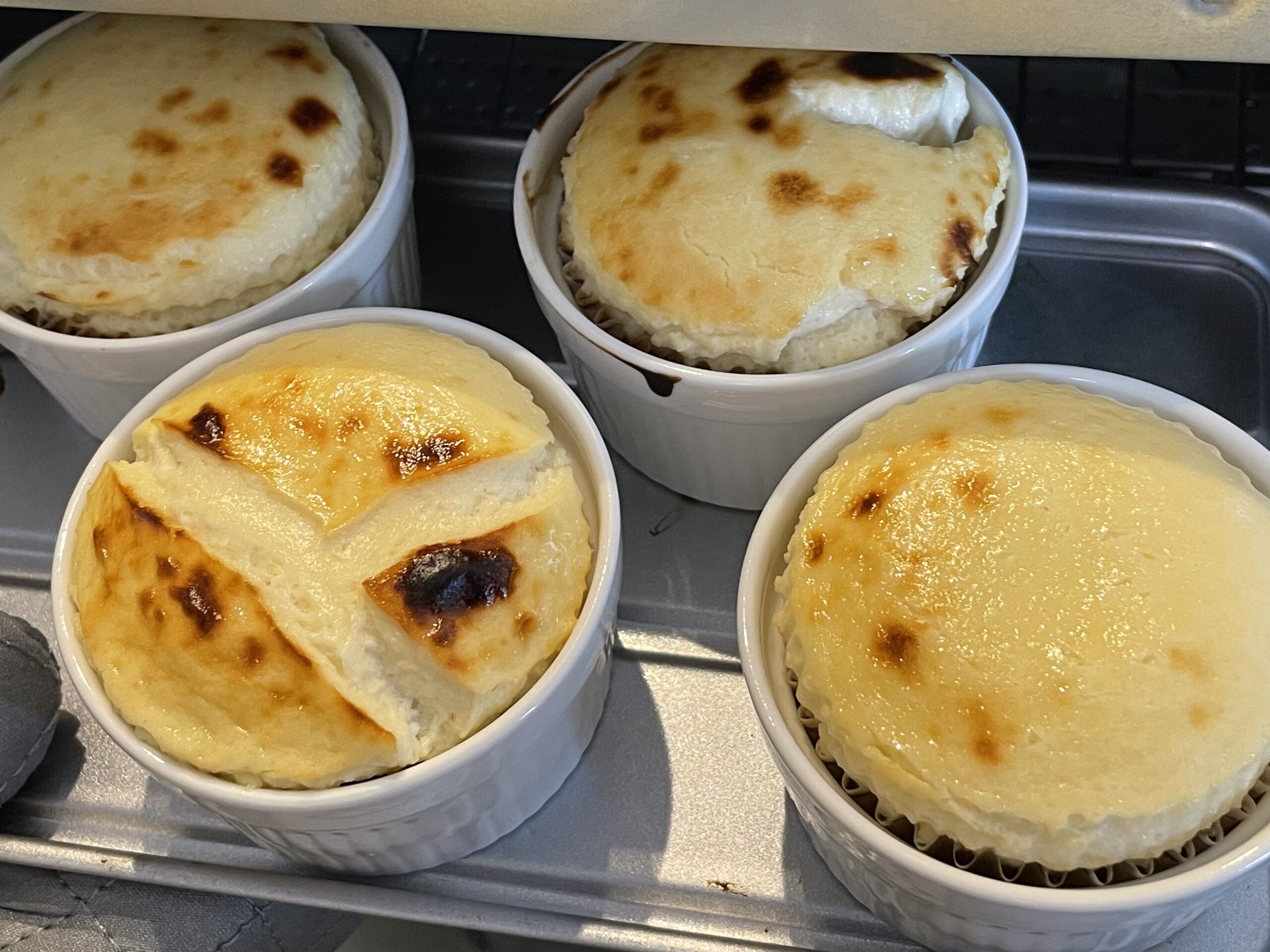 バスクチーズケーキの出来上がり